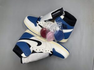 Jordan 1 Retro High OG SP – Fragment x Travis Scott